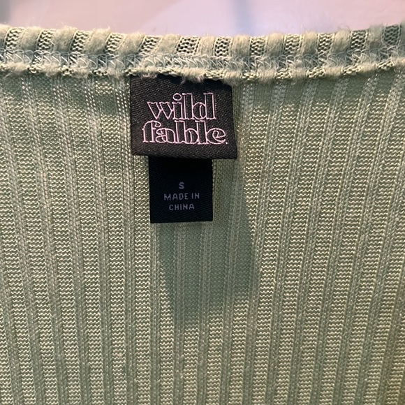 Wild fable green crop top - Picture 2 of 3